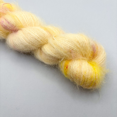 Pastel Yellow Mohair - Imagen 2